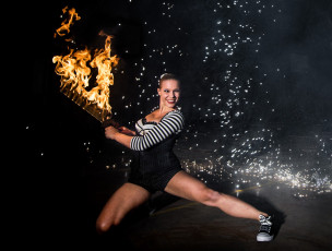 circus-freaks-pyrotechnic-female-dancers-for-weddings-spark-fire-dance