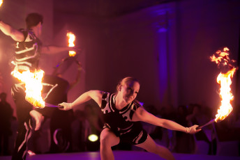 fire-jugglers-fire-breathers-and-fire-show-specialist-circus-acts-spark-fire-dance