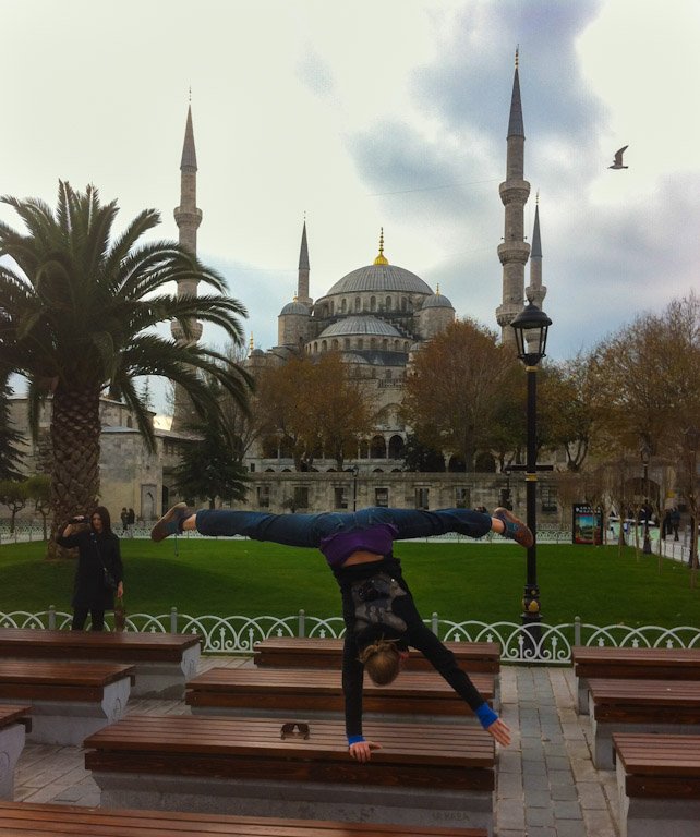 Acrobat Handstand Blue Mosque Istanbul Entertainment