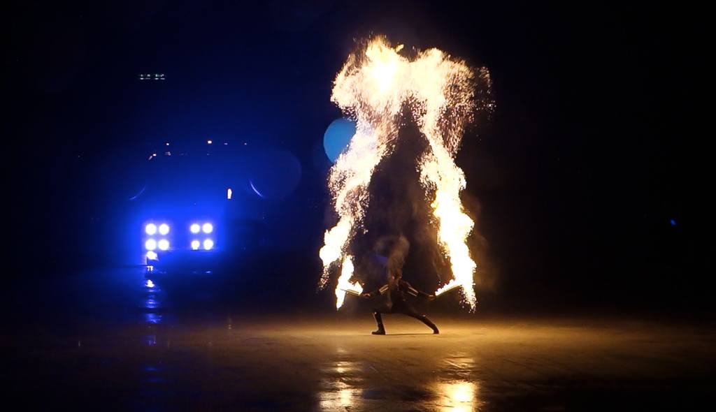 fire juggling, corporate event entertainment, firegroup, Cirque Bijou, fire act, fire spinner, Fire Spark, fire performers, corporate entertainer