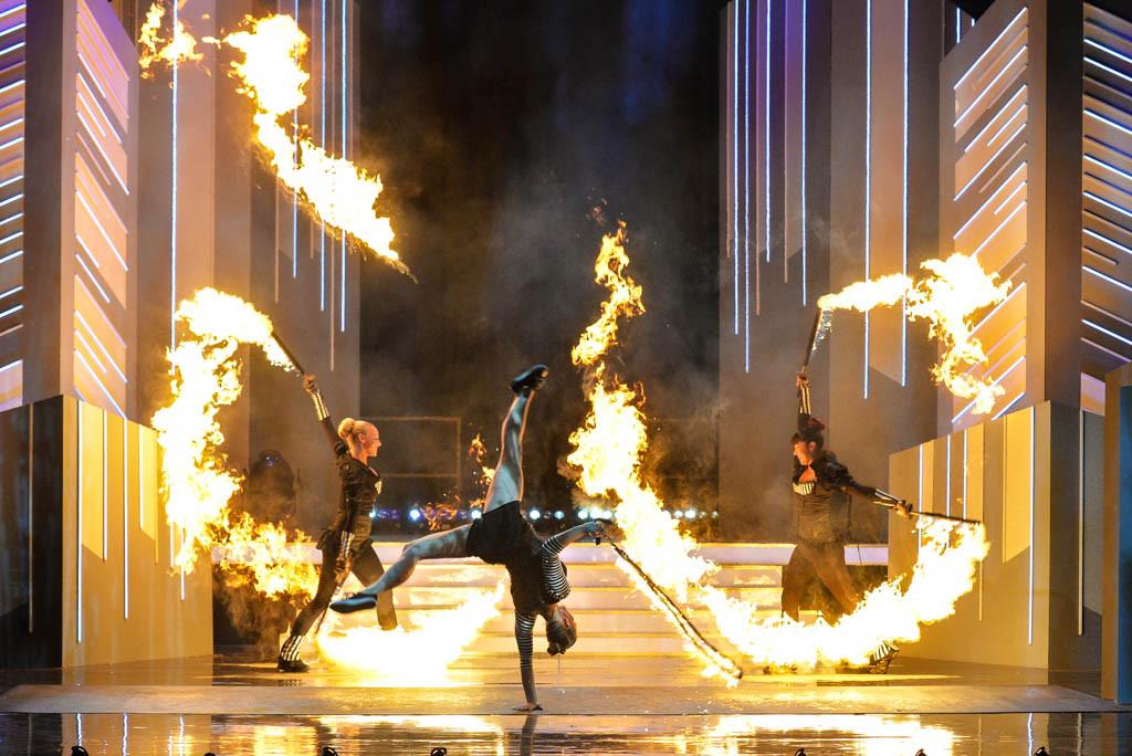 Fire show performers - not just fire eaters